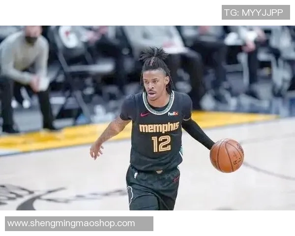 全靠他！莫兰特半场15分6助攻带队咬住比分