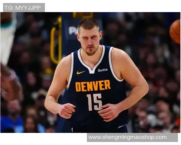 约基奇生涯第31次助攻15+，其他所有中锋合计只有14次